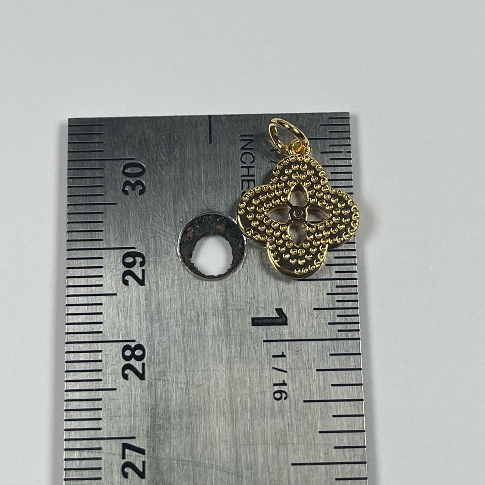 18 K Plated Abalone CZ Floral Clover Charm Pendant - Picture 7 of 8